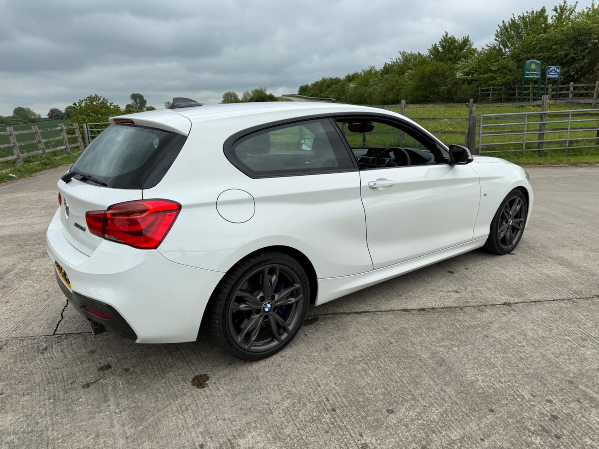 BMW 1 Series 3.0 M135i Euro 6 (s/s) 3dr — photo 69 of 92